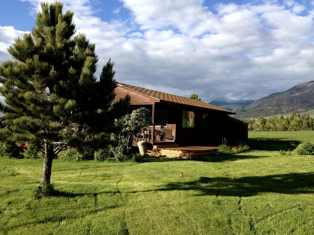Pine Creek Cabin Livingston Montana Стая снимка