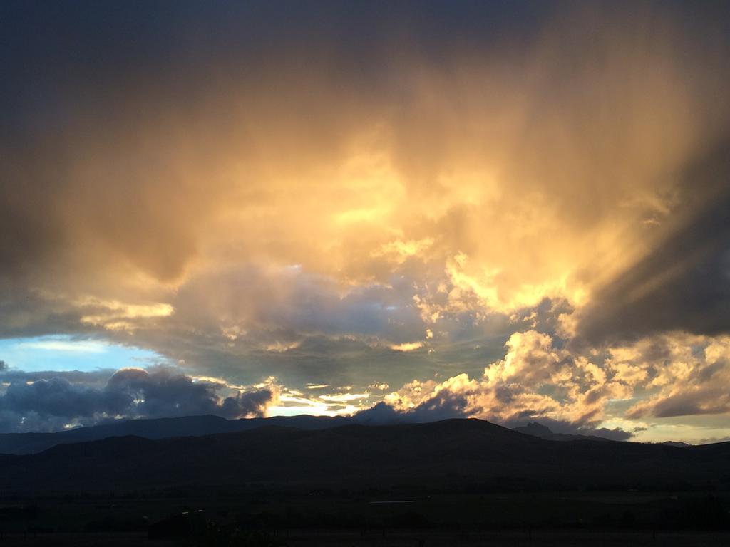 Pine Creek Cabin Livingston Montana Стая снимка